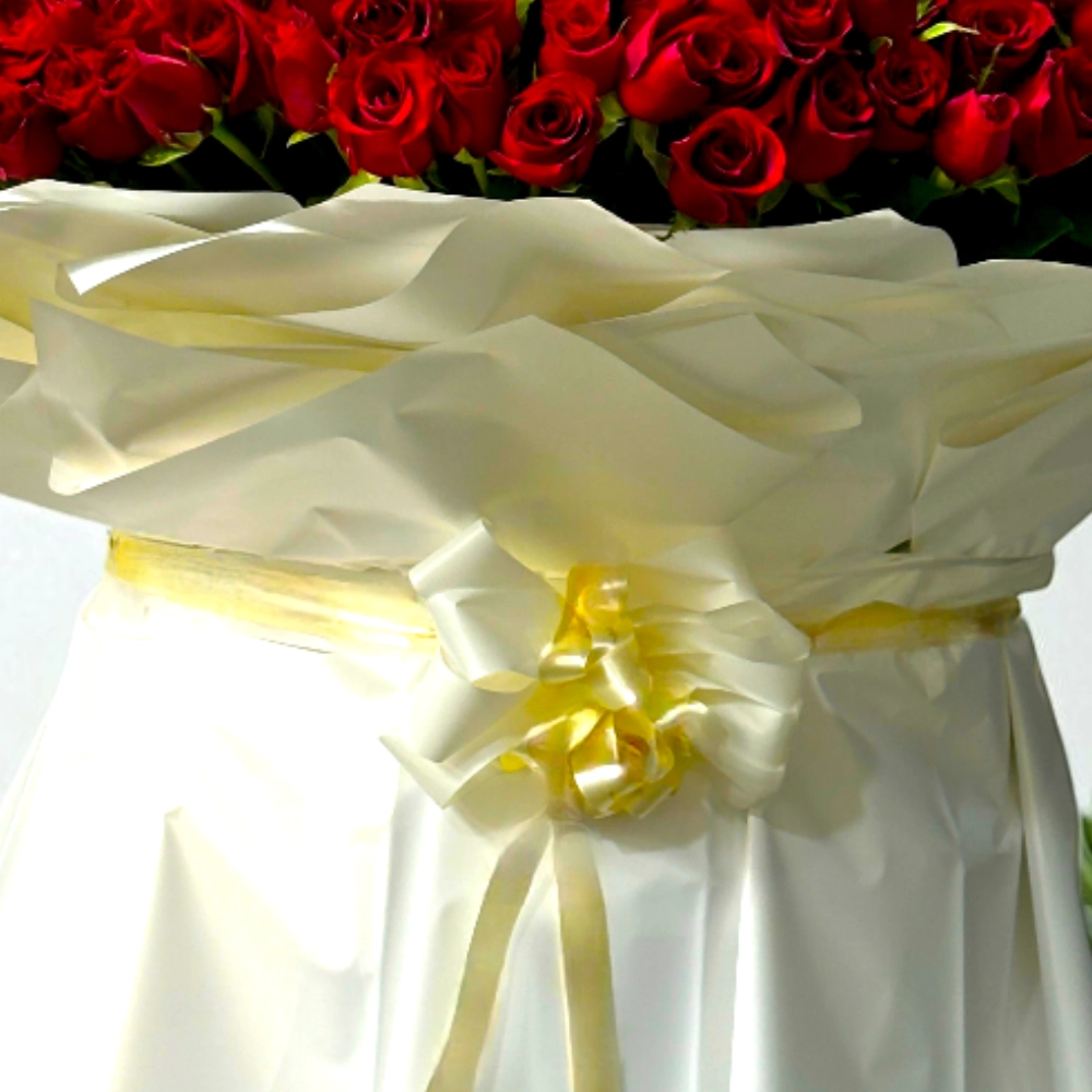Bouquet of 500 Red Roses with nice wrapping