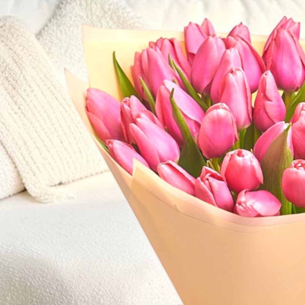 25 pink tulips bouquet