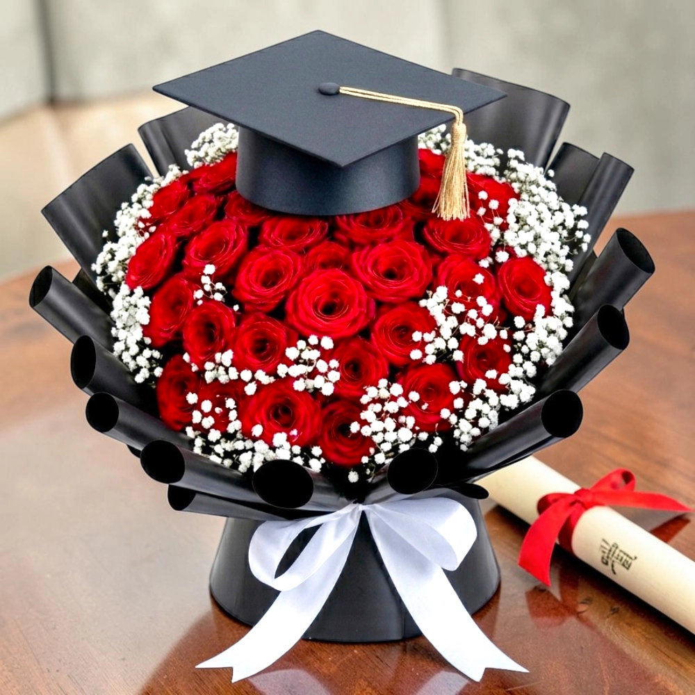 Grand-graduation-Roses-31-Red-Roses-with-Graduation-Hat-2