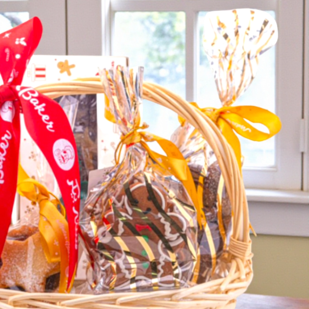 Christmas Bakery Small Basket