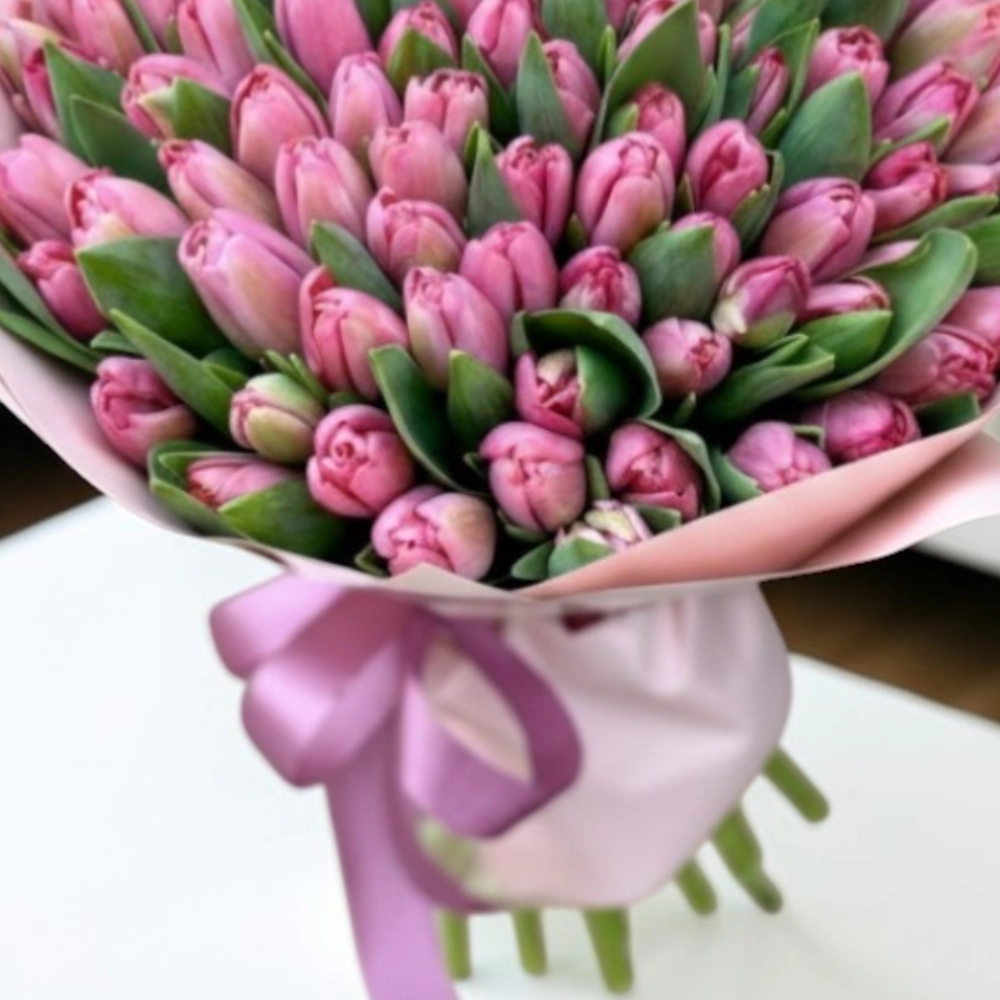 100 pink tulips bouquet
