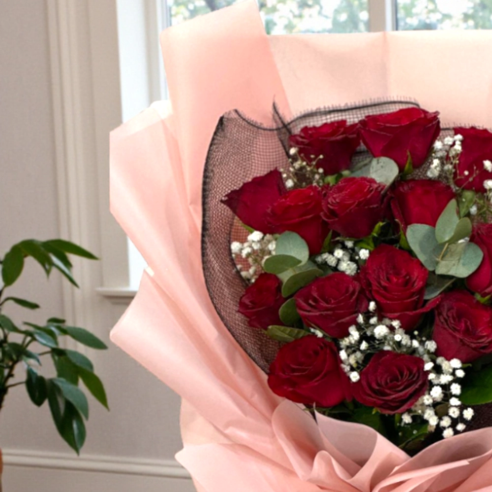 Bouquet of 15 red roses in a nice wrapping